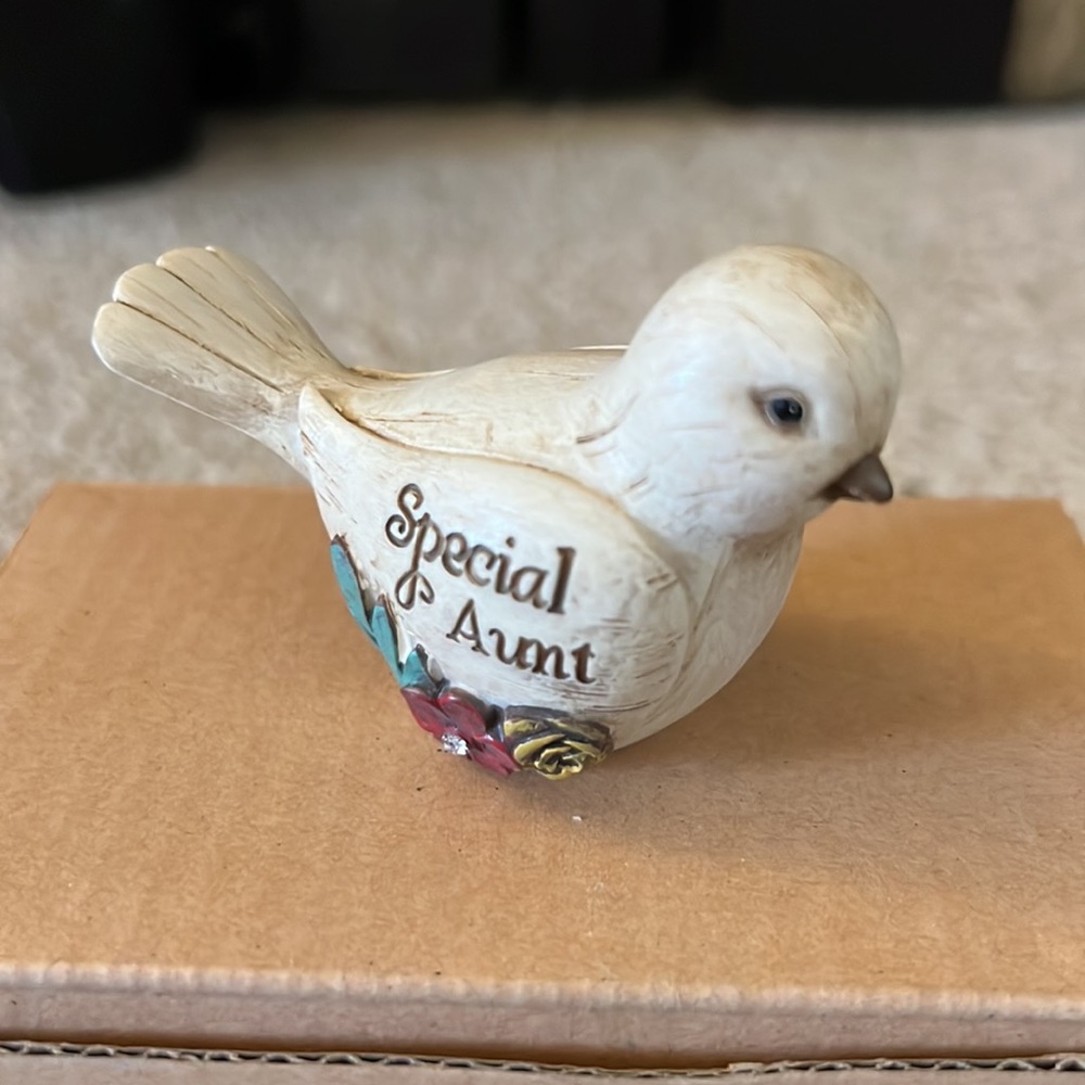 Special Aunt Bird Figurine- New with Box- Adorable!‎ - Simple Spirits Collection